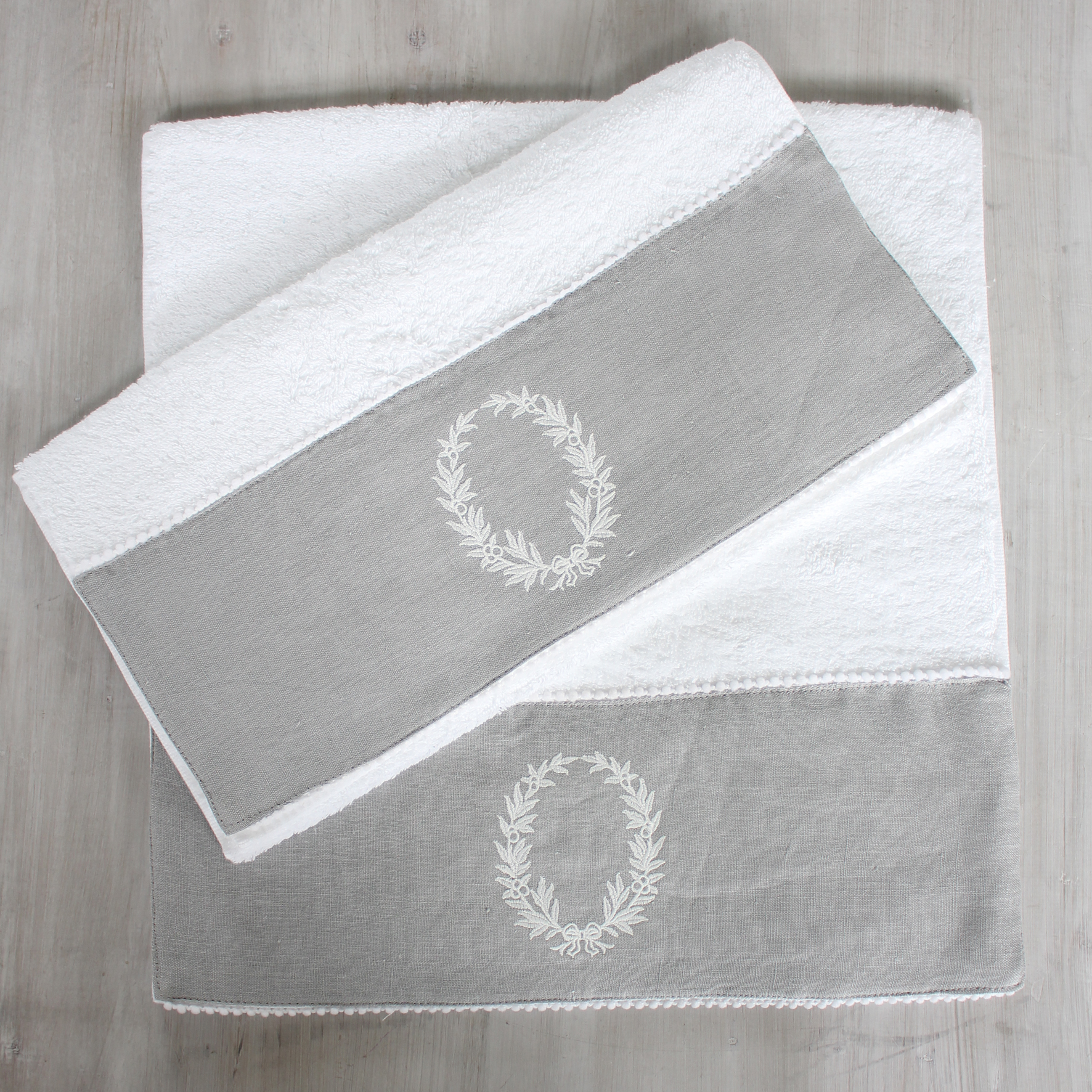 GREY/WHITE GUEST TOWEL GREY/WHITE GUEST TOWEL
