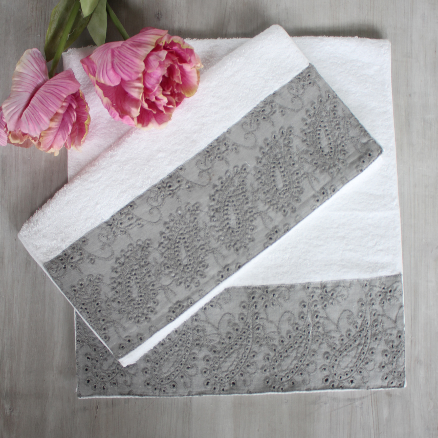 GREY/WHITE LACE GUEST TOWEL GREY/WHITE LACE GUEST TOWEL