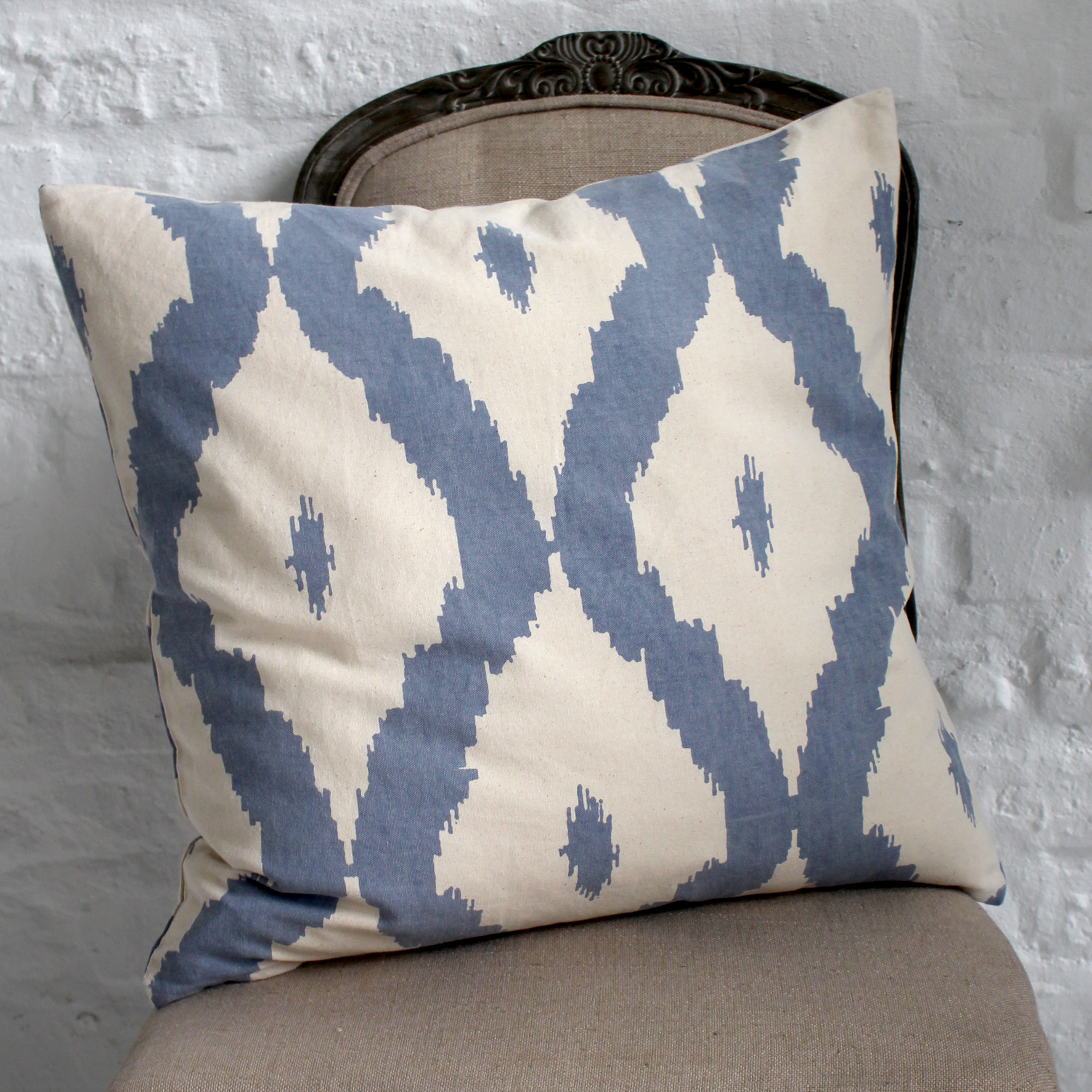 DIAMOND TILE SKY Cushion DIAMOND TILE SKY Cushion