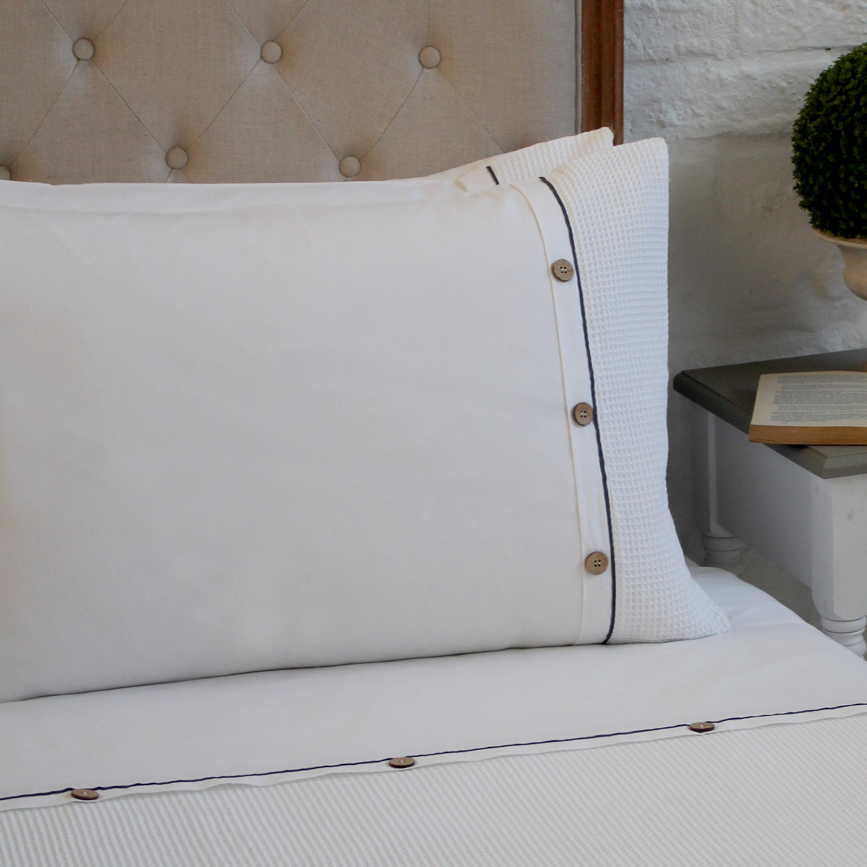 SET of 2 - Tilbury Grey Trim White Waffle Pillowcase SET of 2 - Tilbury Grey Trim White Waffle Pillowcase