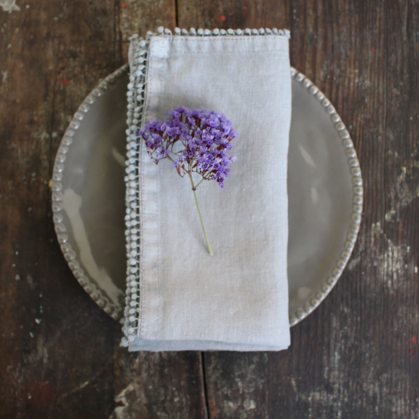 DOVE Grey Napkin DOVE Grey Napkin
